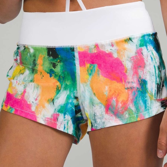 Lululemon Speed Up Low-Rise Lined Short 2.5" in No Limits White Multi / White - Picture 3 of 12